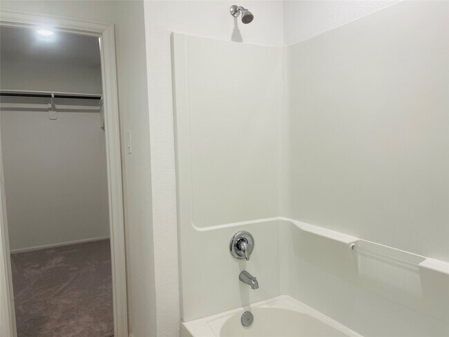 Building Photo - 2818 Via Augusta Dr