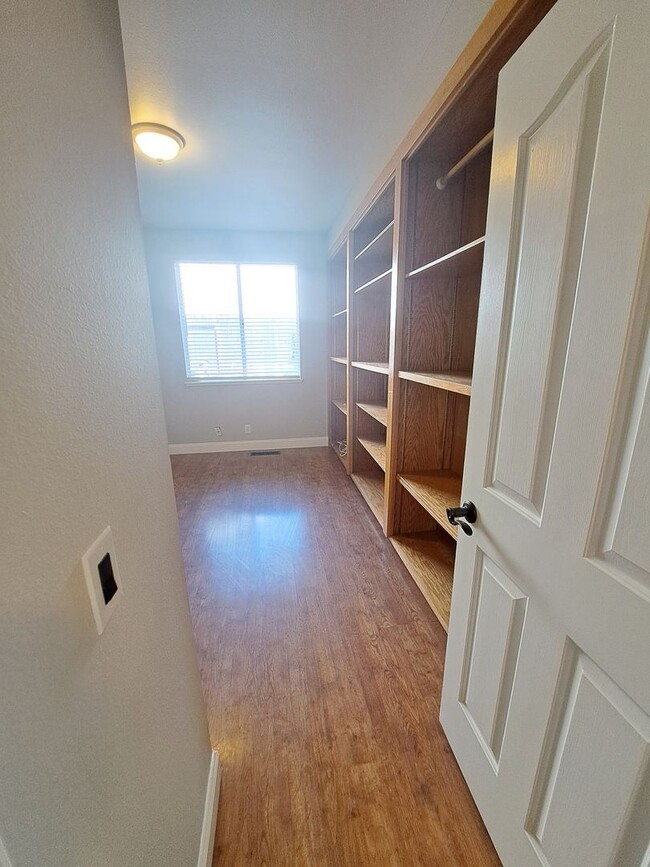 Building Photo - Expansive Oasis with a Guest House, Pool, ...