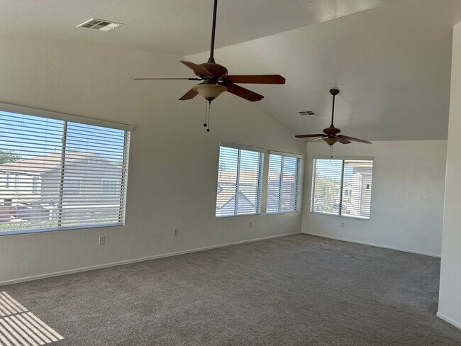 Building Photo - 13435 W Berridge Ln
