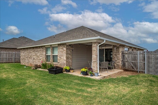 Building Photo - 10300 Glover River Dr