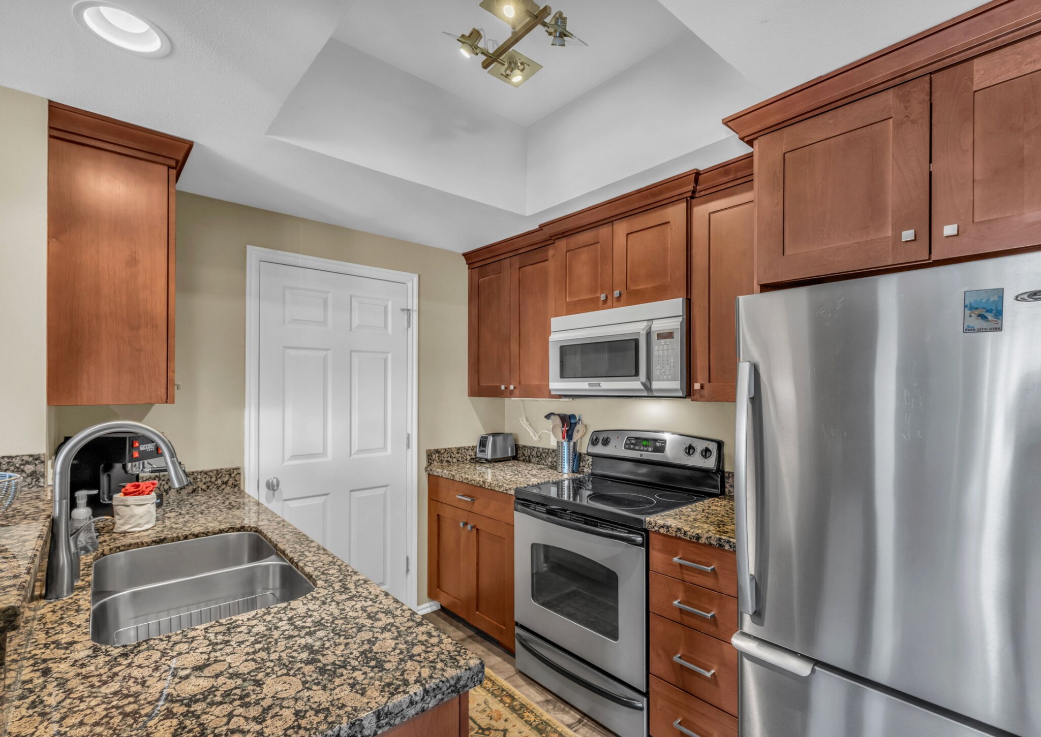 Building Photo - 900 Bitner Rd