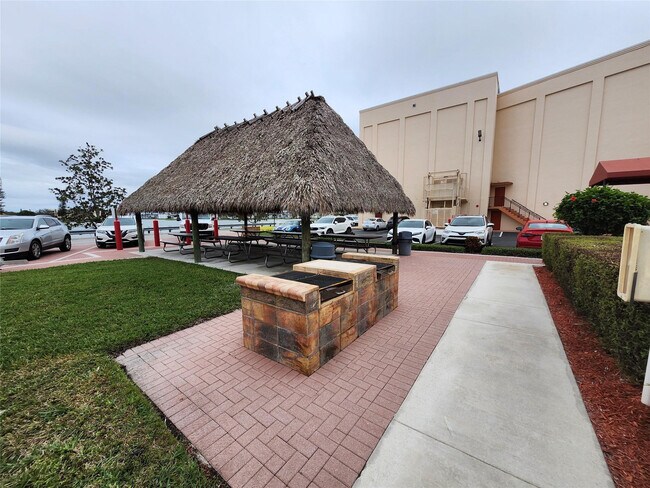 Building Photo - 74 Preston Way