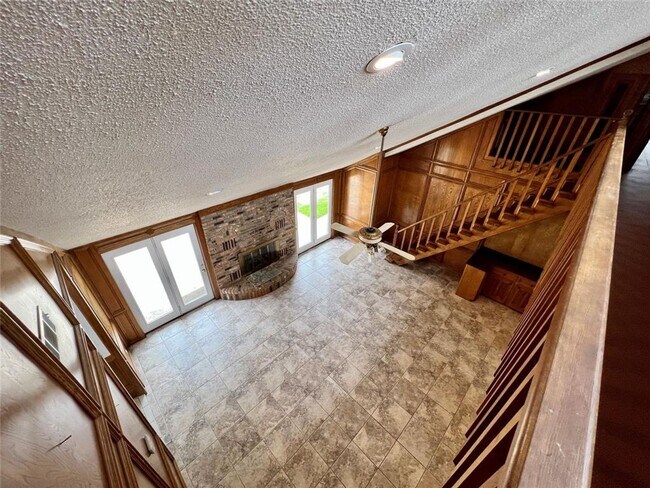 Building Photo - Prestigious Linwood Acres / .44 acres / Rockdale, TX / Swimming Pool