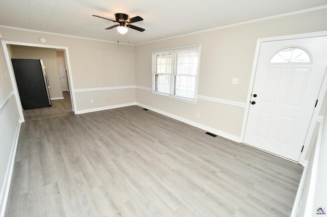 Building Photo - 467 SR 96