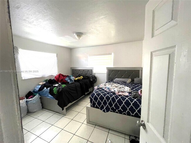 Building Photo - 5930 NW 20th St