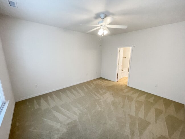 Building Photo - Welcoming 3 Bed, 2.5 Bath Home in Midlothian!