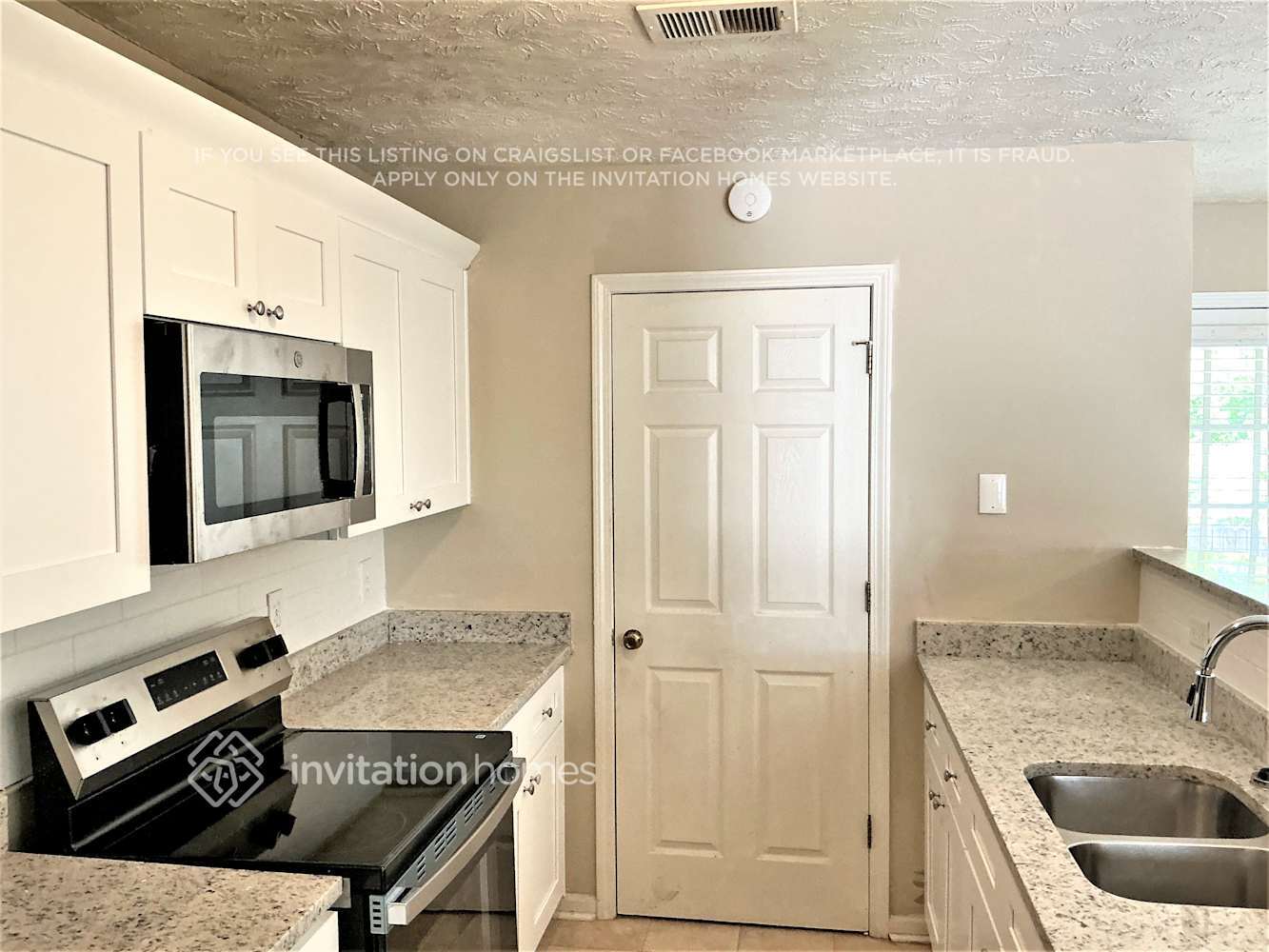 Building Photo - 2738 Cedar Trace Dr