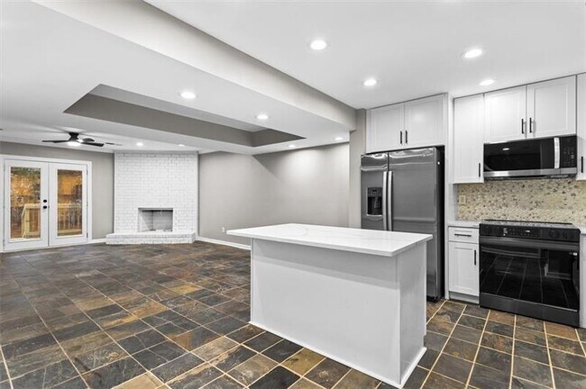Building Photo - 1777 Twin Brooks Dr SE