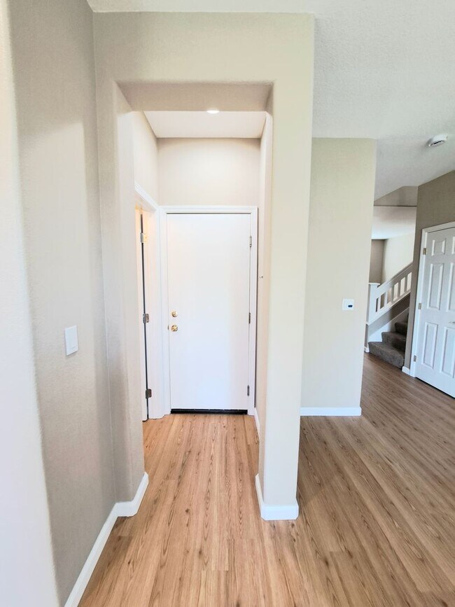 Building Photo - 5090 Napa Shore Dr