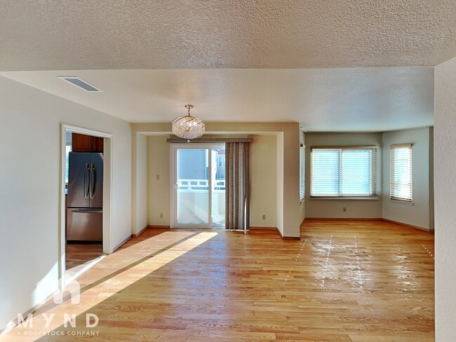 Building Photo - 125 Rosa Flora Cir