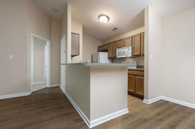 Building Photo - 9415 Magnolia Ridge Dr
