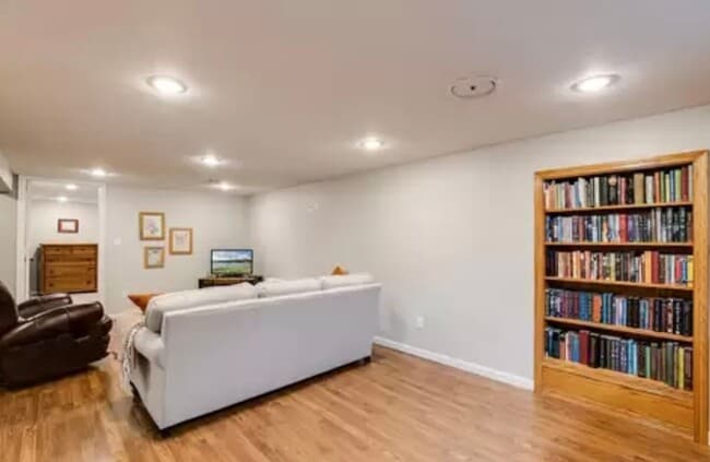 Building Photo - Beautiful 4BR 2BA Rambler in Roseville