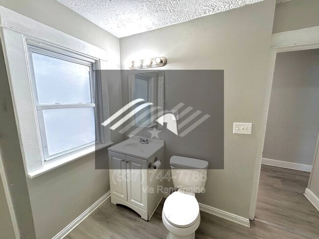 Building Photo - 2806 S Smithville Rd