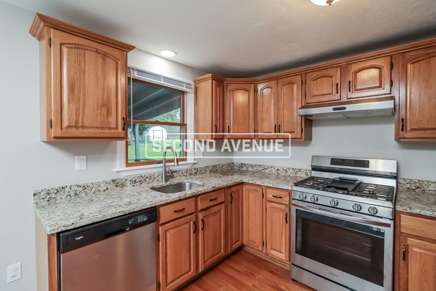 Building Photo - 564 Carnival Dr