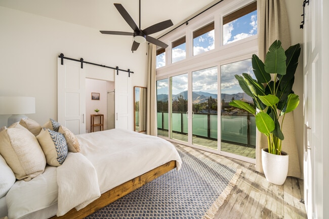 Building Photo - 823 Orondo Ave