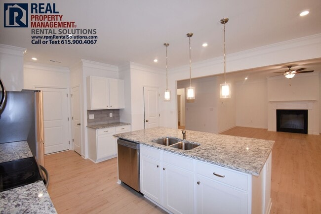 Building Photo - 200 Lightwood Dr