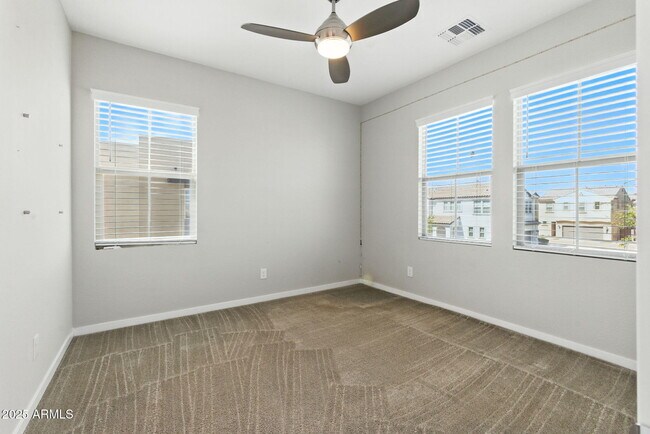 Building Photo - 1935 S Follett Way