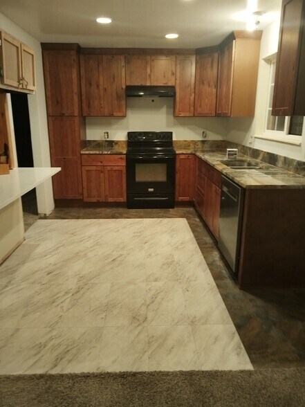 Building Photo - 11052 Fairfax Cir