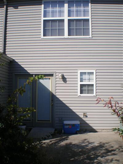 Building Photo - 902 Wabarto Way