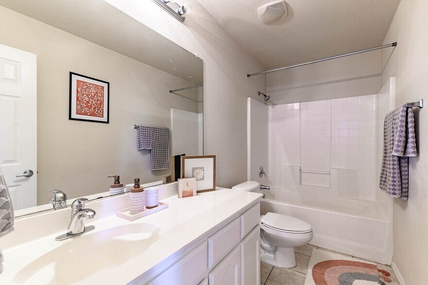 Building Photo - 2856 Spotted Owl Dr