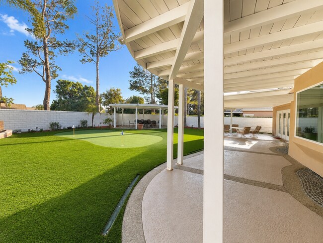 Building Photo - Furnished 4BR + Office | Putting Green Yard
