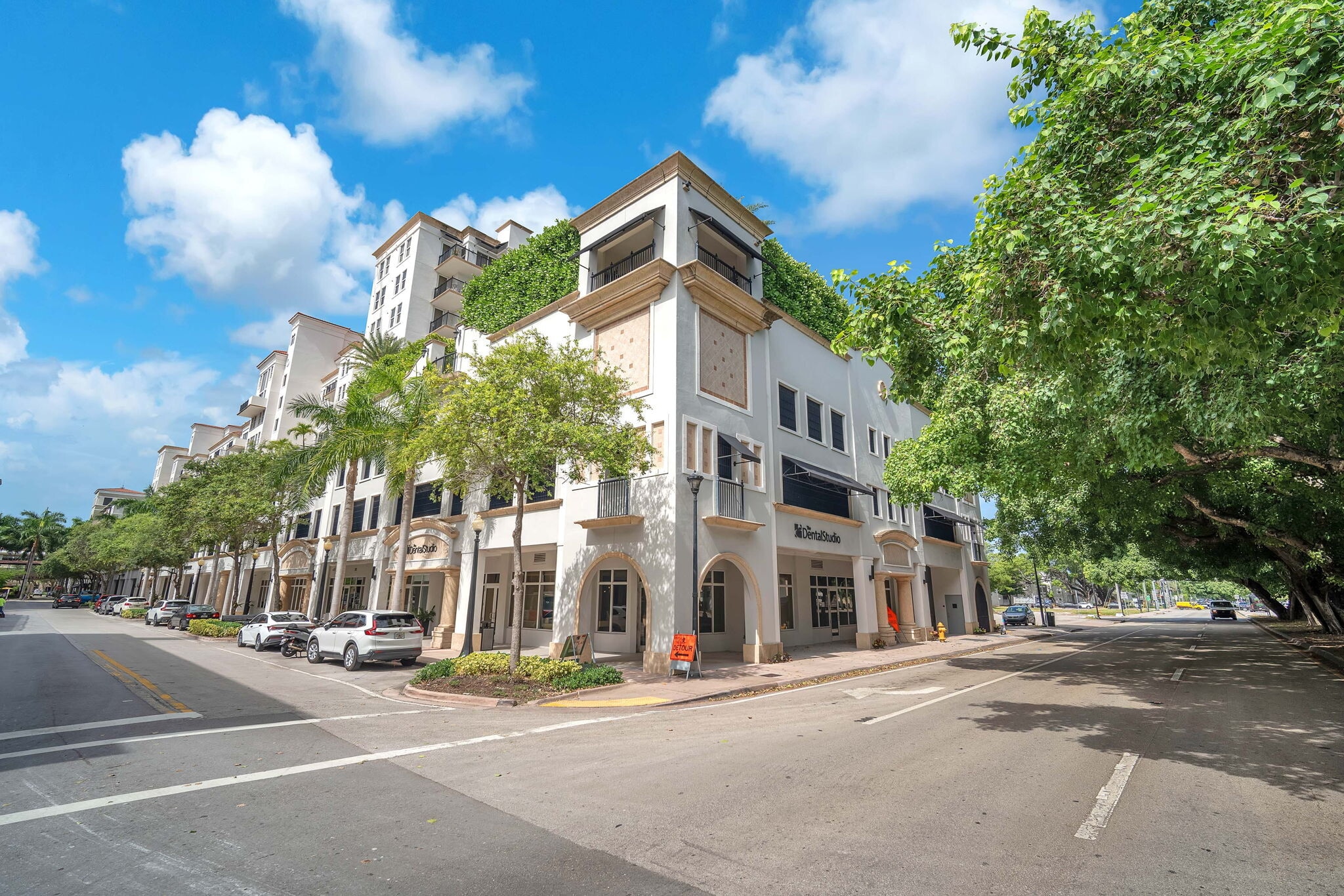 Building Photo - 4100 Salzedo St