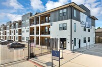 Building Photo - The Aurea