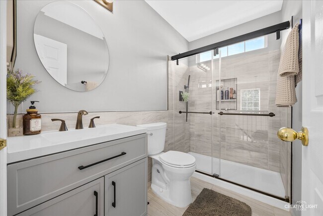 Building Photo - 1445 Waterside Dr