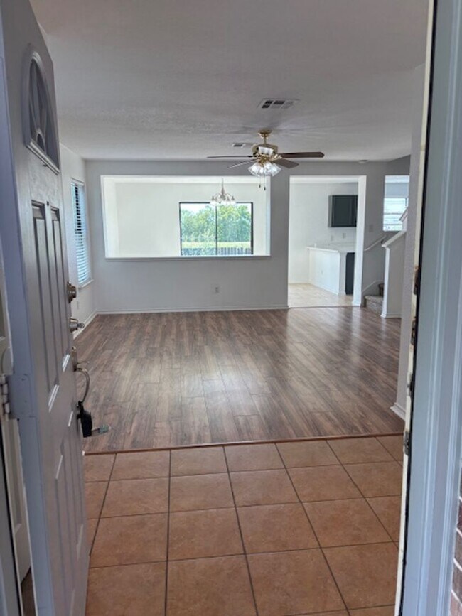 Building Photo - Move-In Ready 4-Bedroom Home with New Floo...