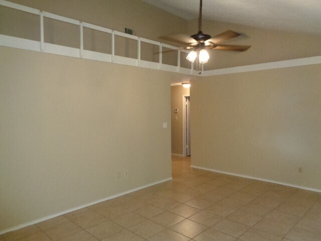 Building Photo - 709 Short Mill Run