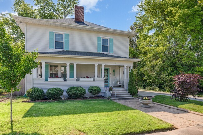 Primary Photo - Exclusively Offered by Muse Realty Rentals...