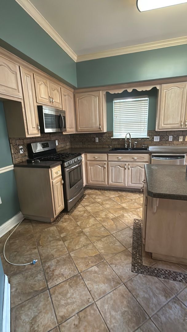 Building Photo - Rental Property