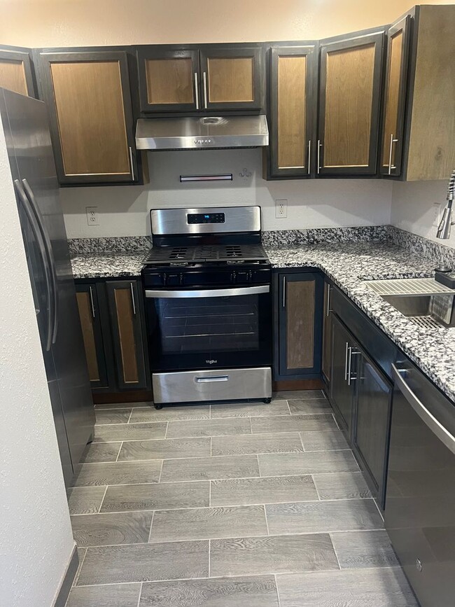 Primary Photo - 4537 Ave Contenta