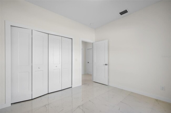 Building Photo - 13 Polar Ct