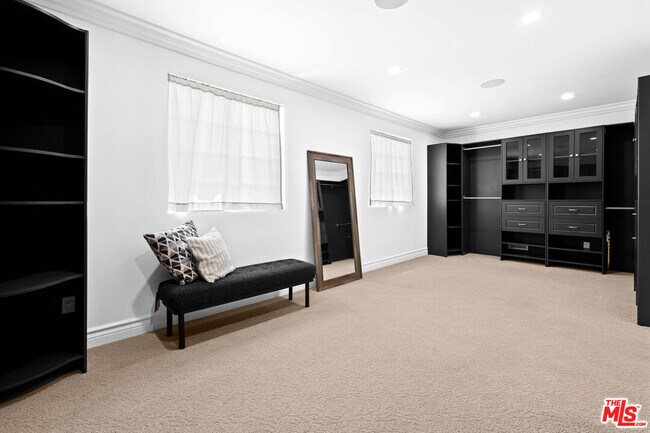 Building Photo - 2563 Hutton Dr
