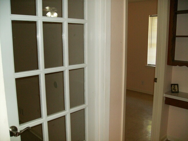 Building Photo - 241 N Murphy Rd