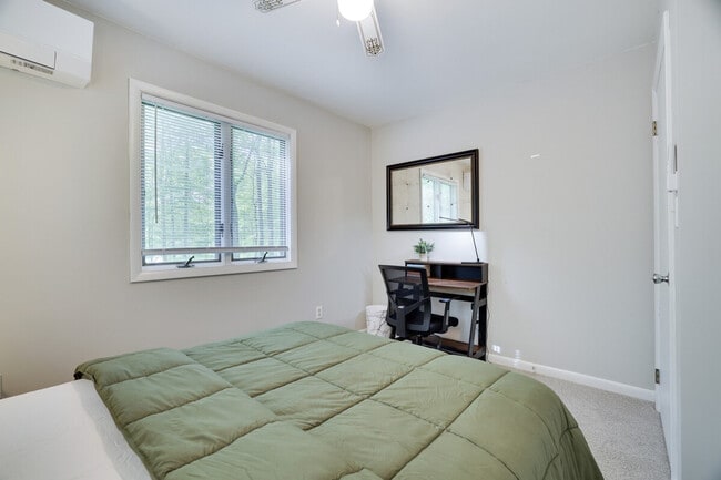 Building Photo - 141 Tommy's Ln