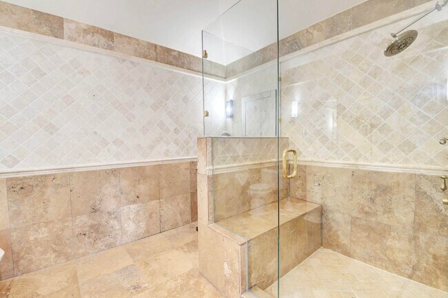 Building Photo - 5190 Lake Catalina Dr