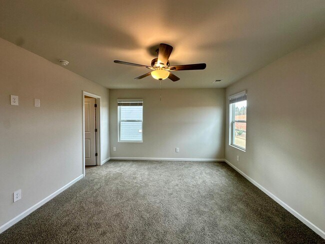 Building Photo - 4130 County Down Ave