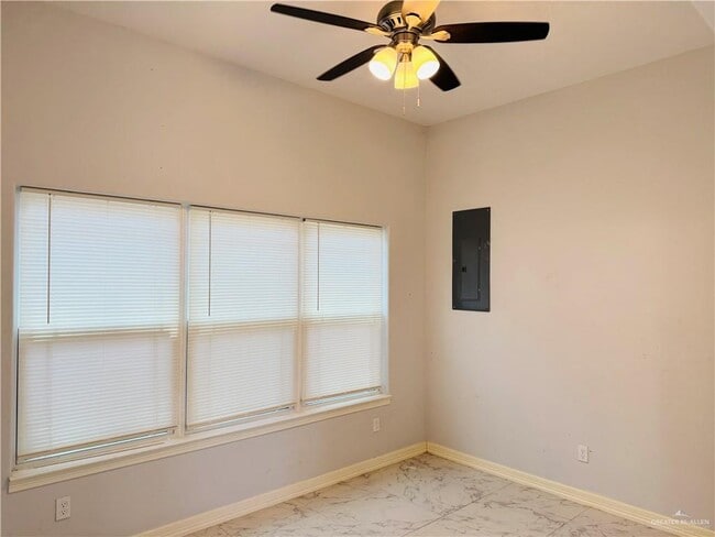 Building Photo - 1213 S Veterans Blvd