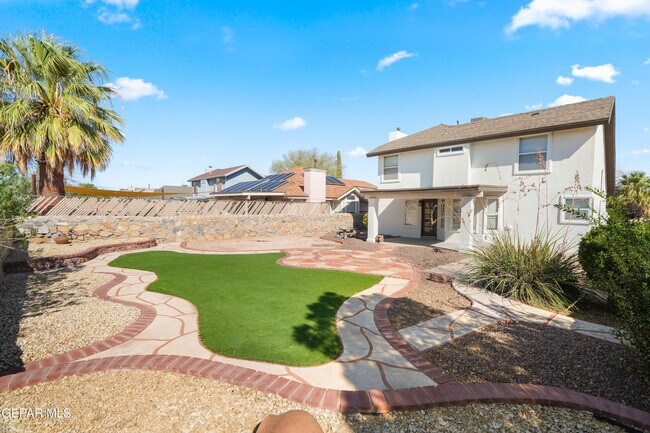 Building Photo - 12280 Red Sun Dr