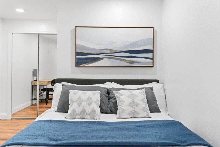 Building Photo - 3417 N 10th St