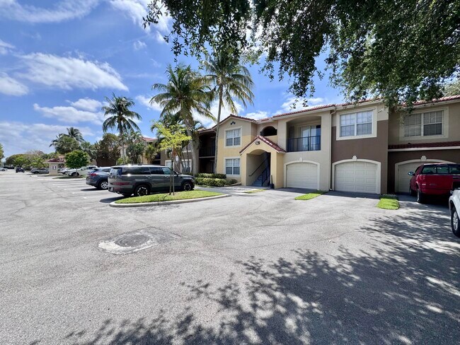 Building Photo - 15135 Michelangelo Blvd
