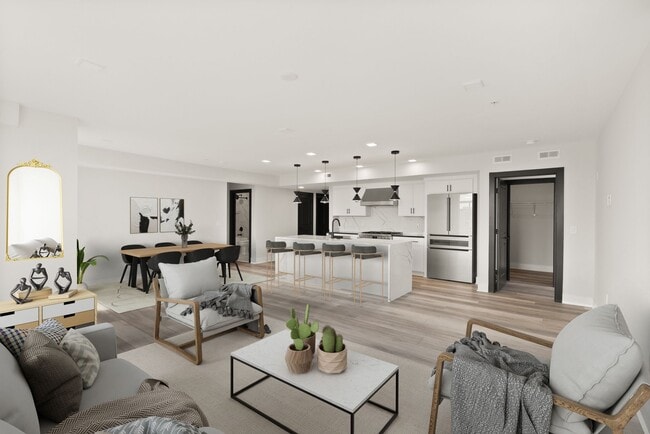 Building Photo - 701 N Henry St