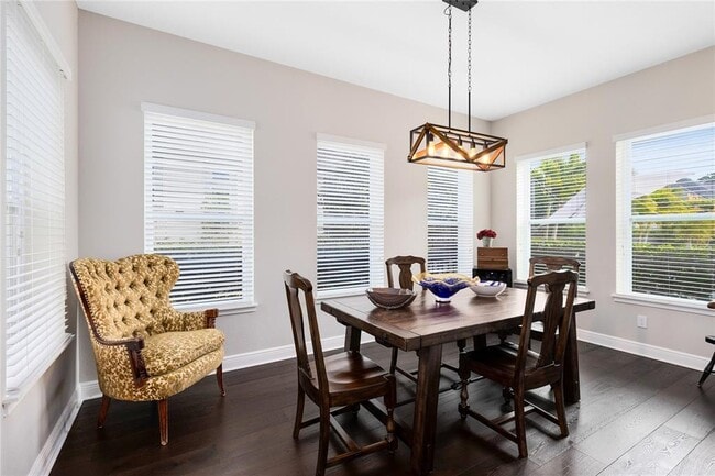 Building Photo - 13153 Lessing Ave