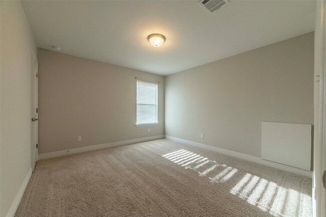 Building Photo - 5516 Limestone Spring Cove