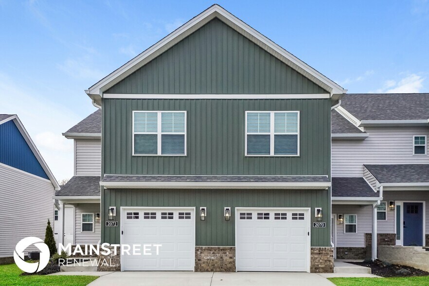Primary Photo - 2070 N Sarah Dr
