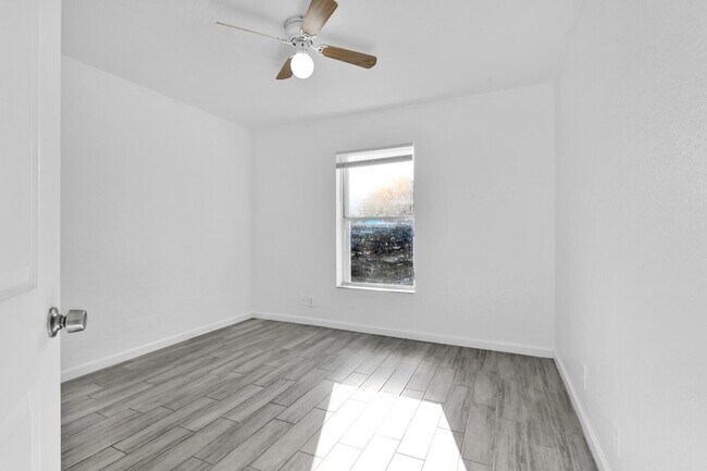 Building Photo - 13974 Folkestone Cir