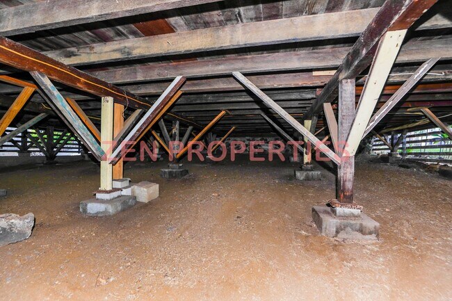 Building Photo - 3 bedroom, 2.5 bath home for rent in Lower...