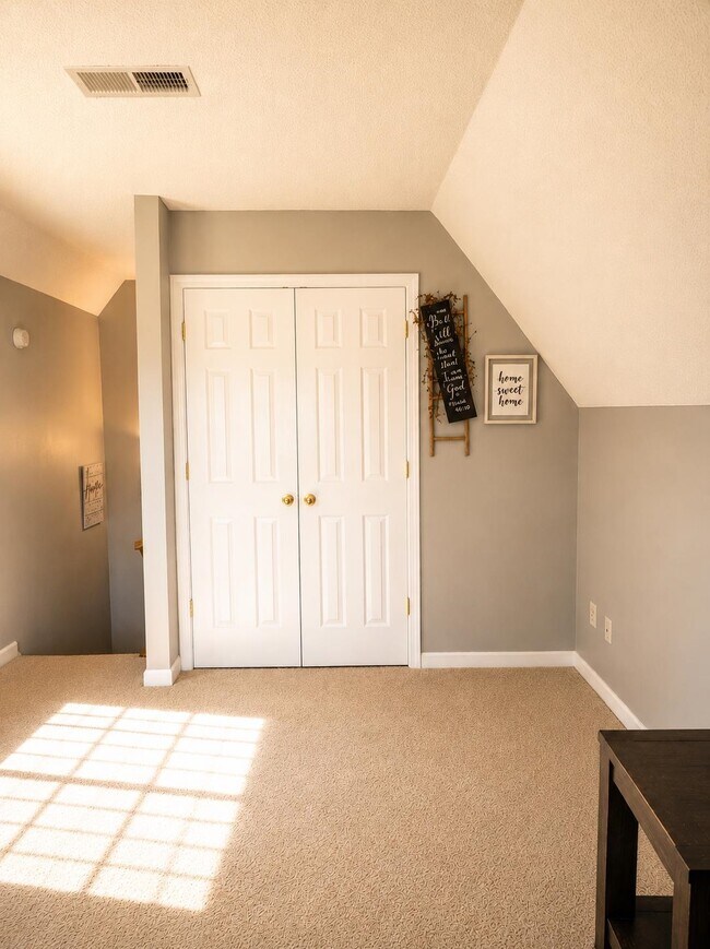 Building Photo - 11652 Belle Manor Dr